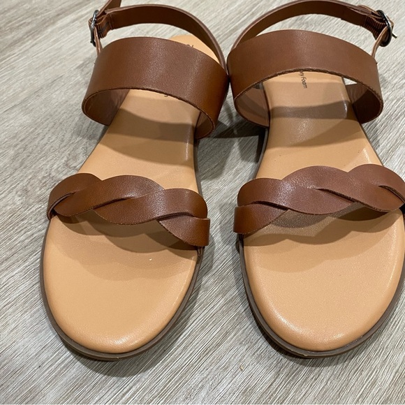 NEW Time and Tru Tan Sandals - Picture 2 of 6